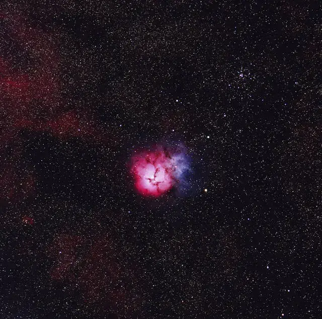 Diagram of binary star formation, illustrating how JWST twin stars form from a split gas cloud with jets and disks.