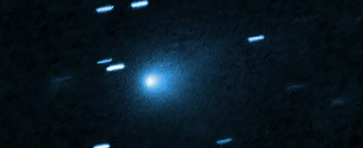 Hubble makes size estimate of interstellar comet | ESA/Hubble.